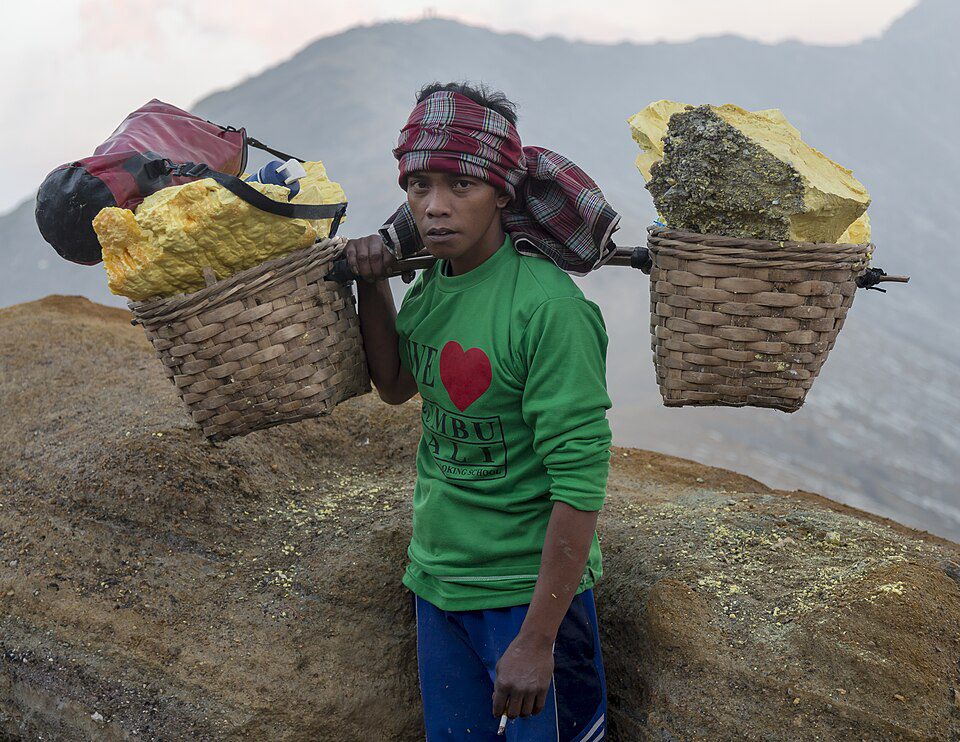 Sarung Tenun Pria
