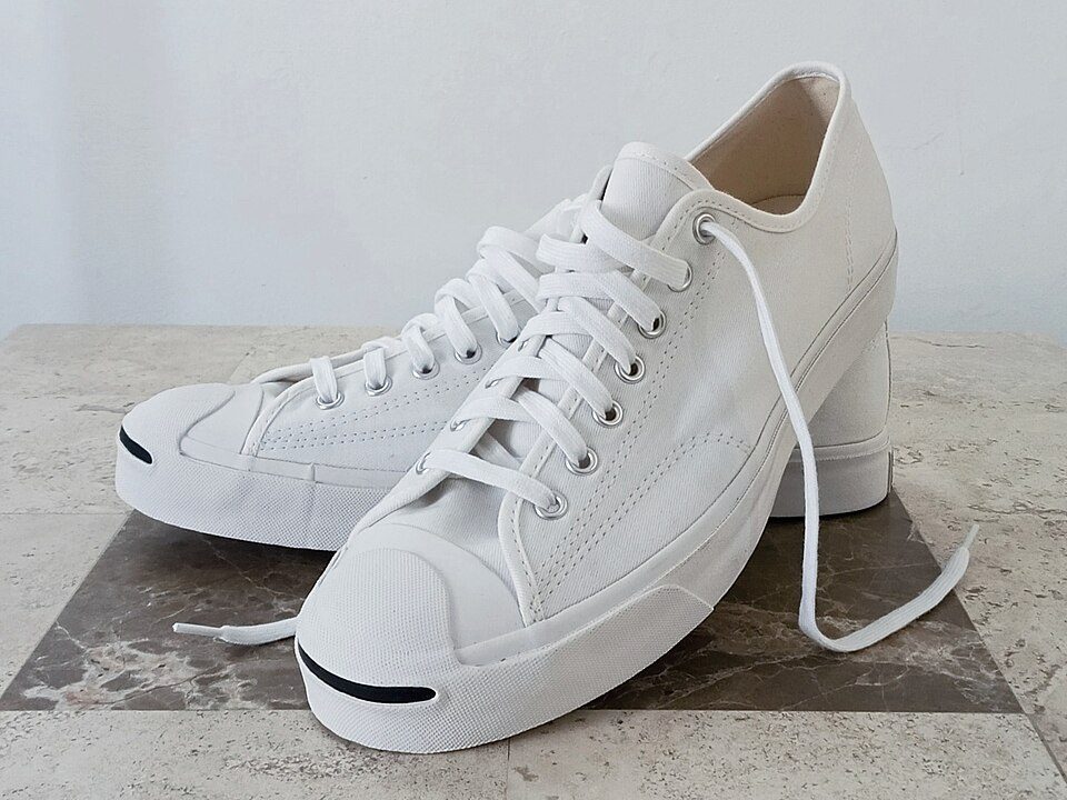 Sepatu Sneakers Kanvas