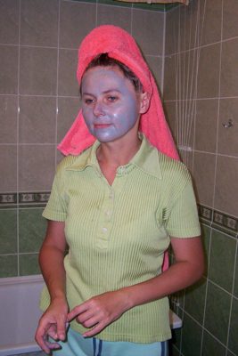 Masker Wajah Clay