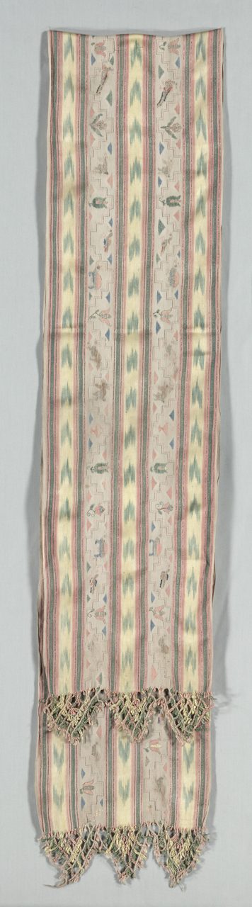 Syal Motif Etnik